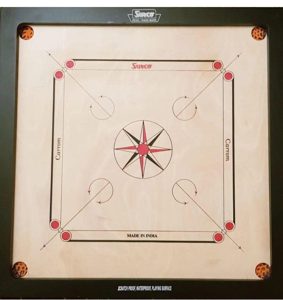Karom Board with Pieces لوح كاروم مع القطع